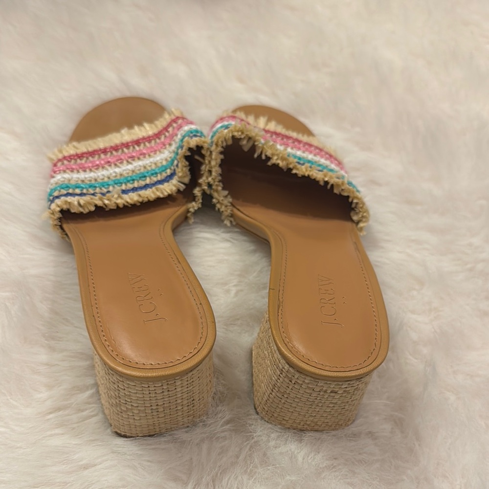 J. Crew Cream and Pink Mules with Woven Texture Size 10 pre-owned. - Picture 3 of 9